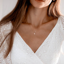 Load image into Gallery viewer, Pearls Necklace