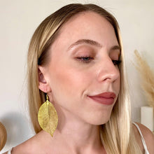 Load image into Gallery viewer, real leaf earrings